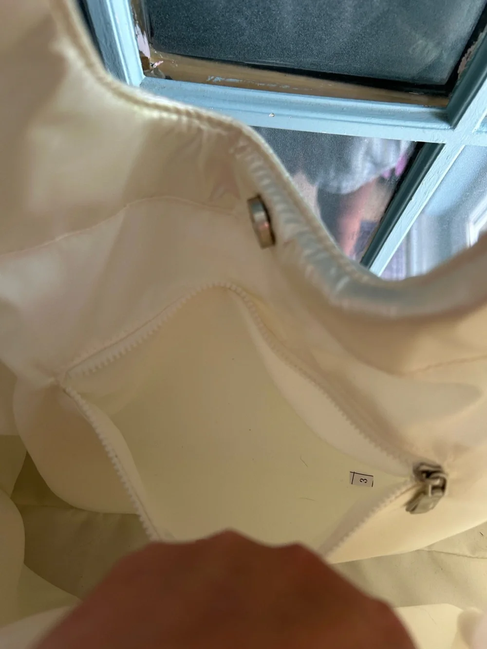 NWOT House of Harlow 1960 Quilted Puffer Hobo Shoulder Purse Pearl White